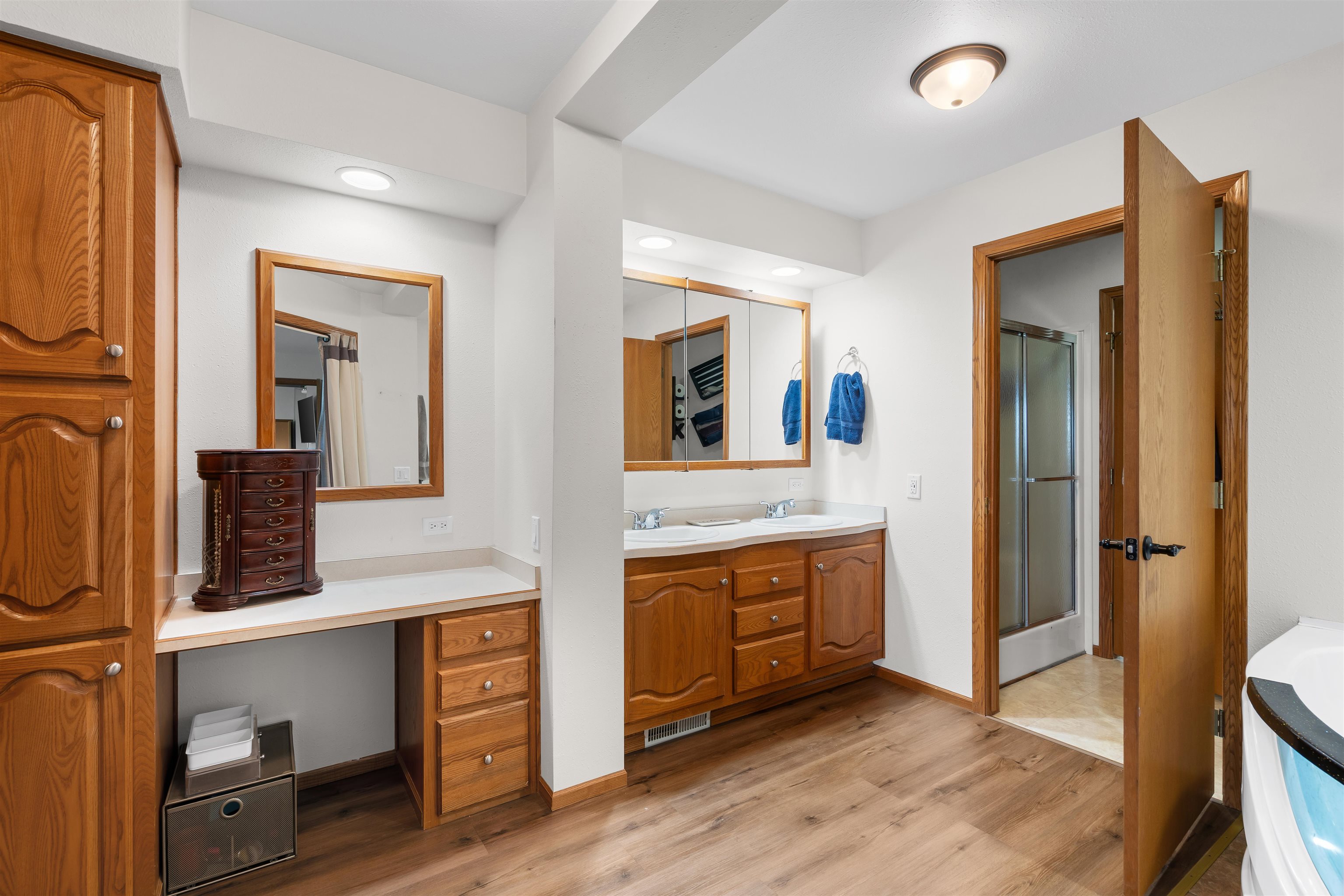 De Pere, Wisconsin, 54115-9006, United States, 4 Bedrooms Bedrooms, ,3 BathroomsBathrooms,Residential,For Sale,2048698