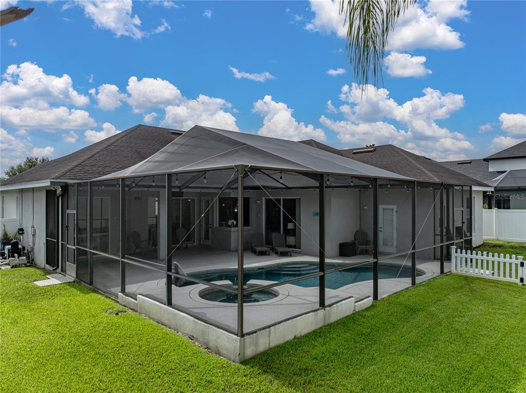 Lakeland, Florida, 33812, United States, 4 Bedrooms Bedrooms, ,3 BathroomsBathrooms,Residential,For Sale,1898596