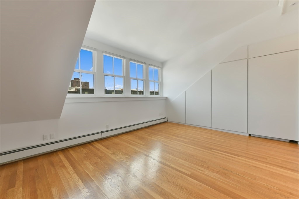 Boston, Massachusetts, 02118, United States, 2 Bedrooms Bedrooms, ,3 BathroomsBathrooms,Residential,For Sale,1978811