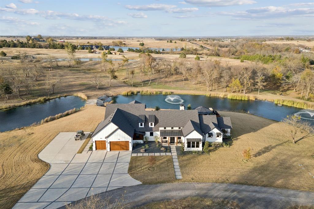 Celina, Texas, 75009, United States, 3 Bedrooms Bedrooms, ,4 BathroomsBathrooms,Residential,For Sale,1999614