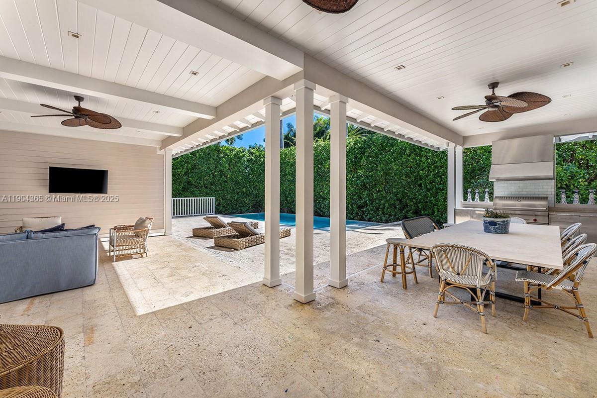 Miami Beach, Florida, 33140, United States, 4 Bedrooms Bedrooms, ,6 BathroomsBathrooms,Residential,For Sale,1992066