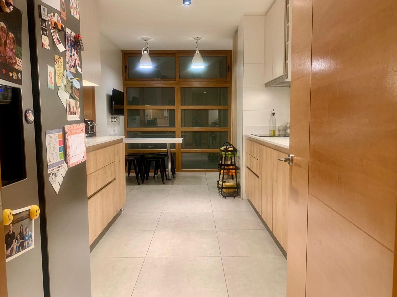 Lo Barnechea, Chile, 4 Bedrooms Bedrooms, ,3 BathroomsBathrooms,Residential,For Sale,1949822