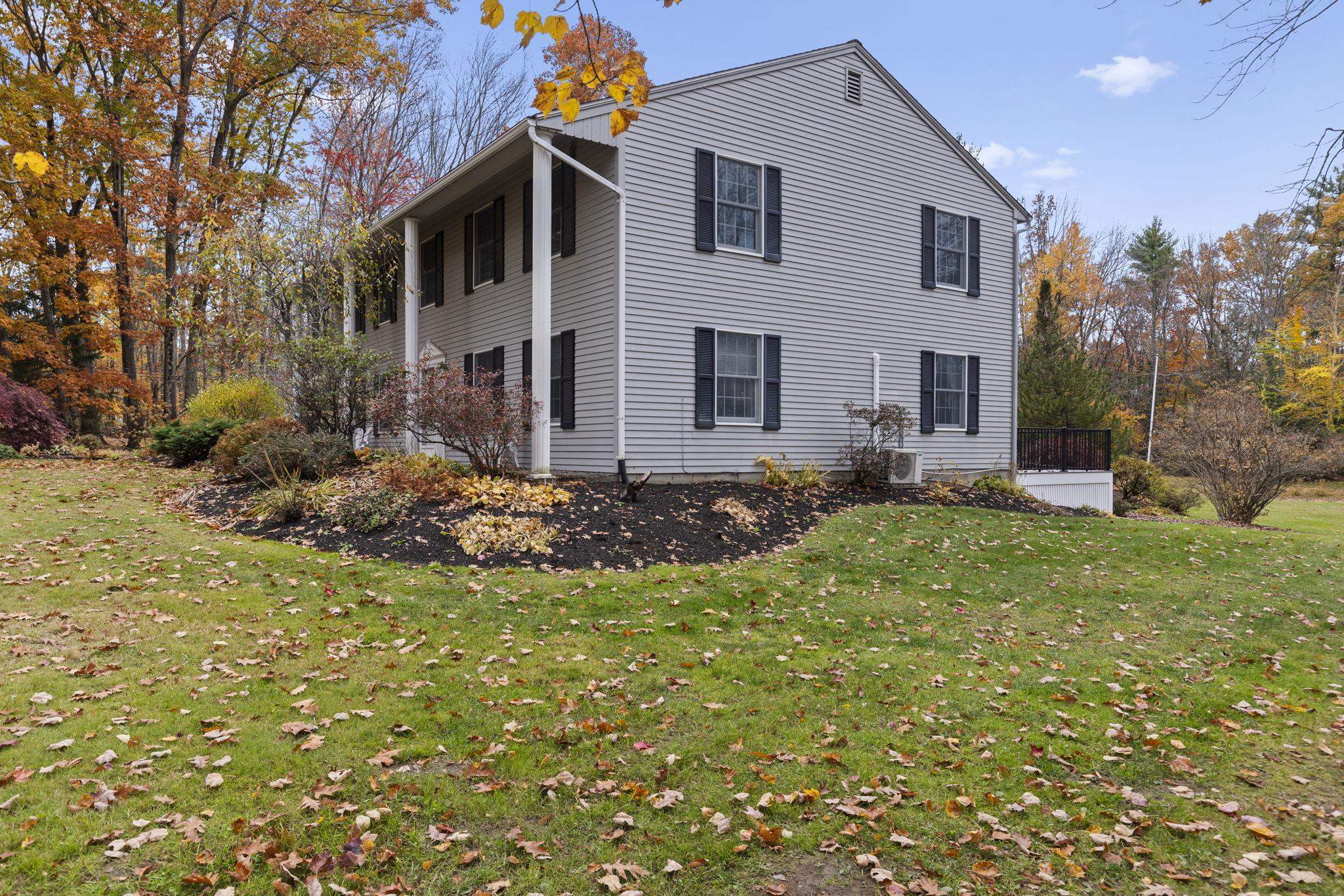 Rochester, New Hampshire, 03867, United States, 4 Bedrooms Bedrooms, ,1 BathroomBathrooms,Residential,For Sale,1985747