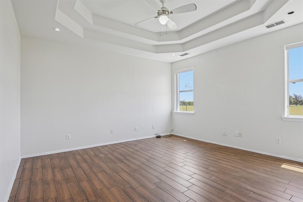 Itasca, Texas, 76055, United States, 6 Bedrooms Bedrooms, ,4 BathroomsBathrooms,Residential,For Sale,1916768