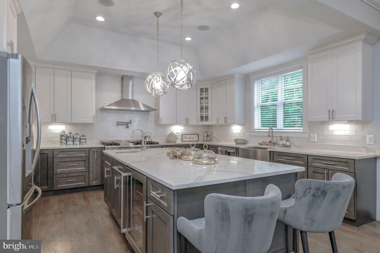 Fairfax, Virginia, 22030, United States, 6 Bedrooms Bedrooms, ,7 BathroomsBathrooms,Residential,For Sale,1997396