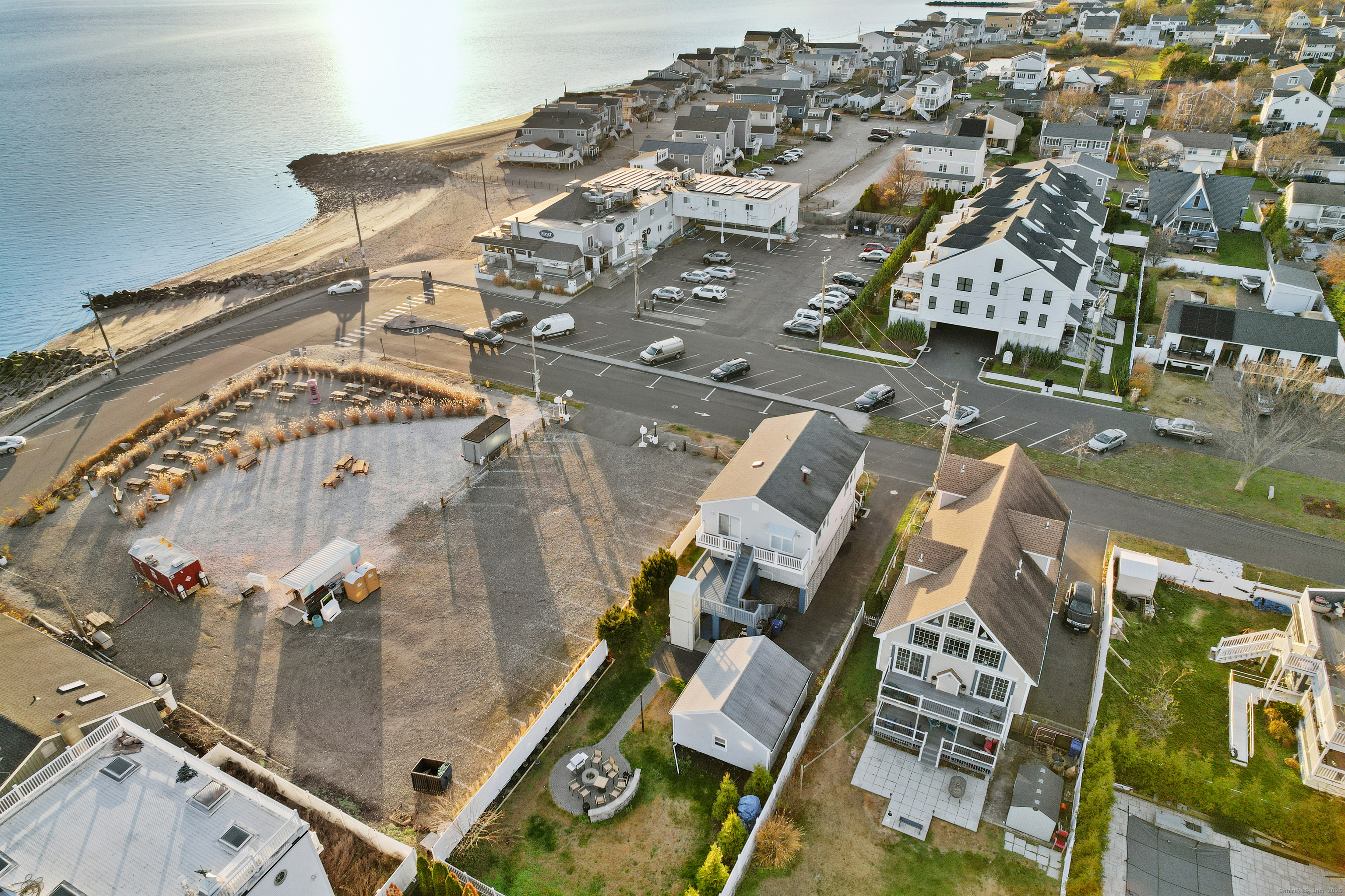 Stratford, Connecticut, 06615, United States, 4 Bedrooms Bedrooms, ,3 BathroomsBathrooms,Residential,For Sale,2003243