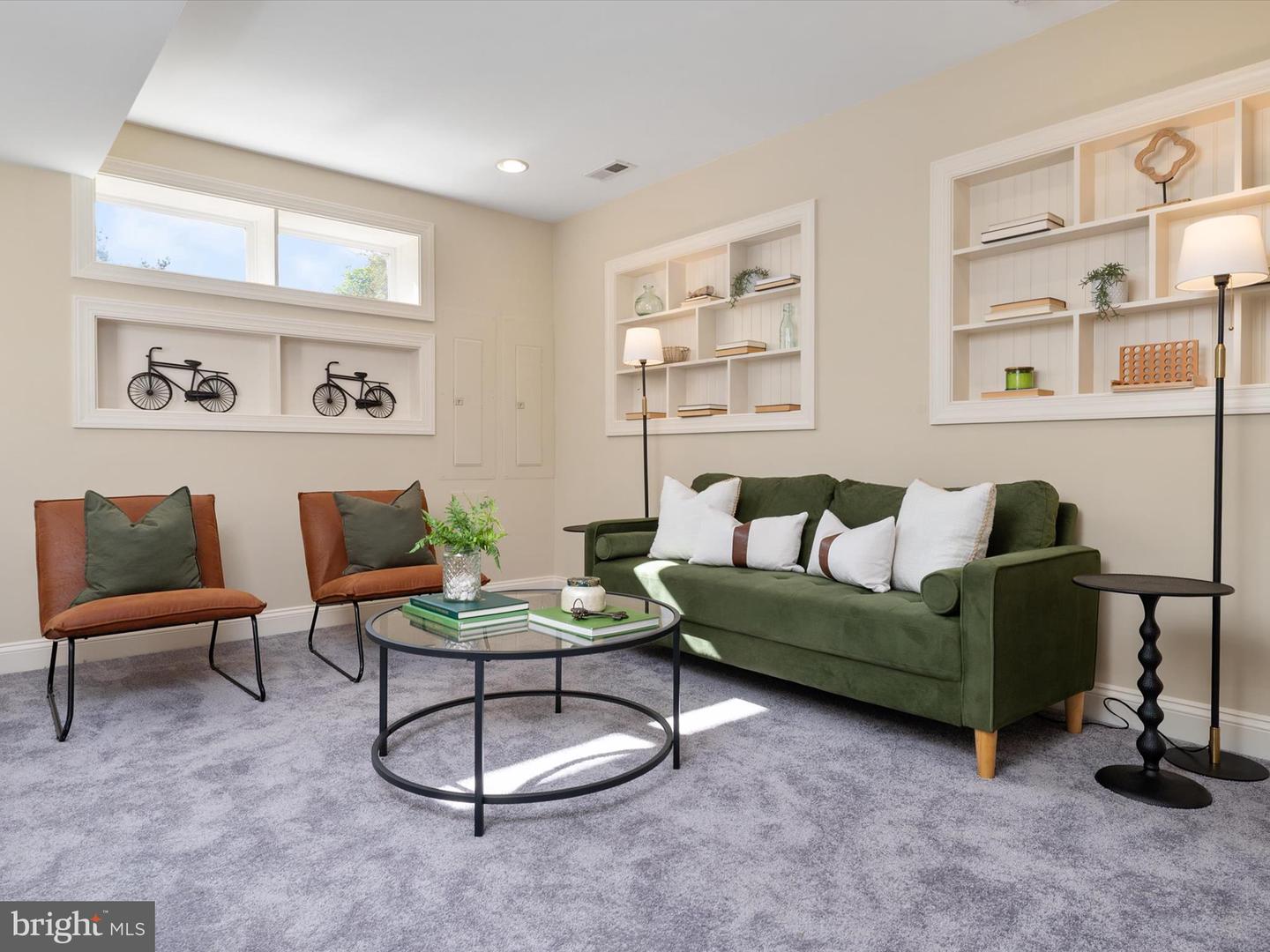 Pasadena, Maryland, 21122, United States, 6 Bedrooms Bedrooms, ,6 BathroomsBathrooms,Residential,For Sale,1994815