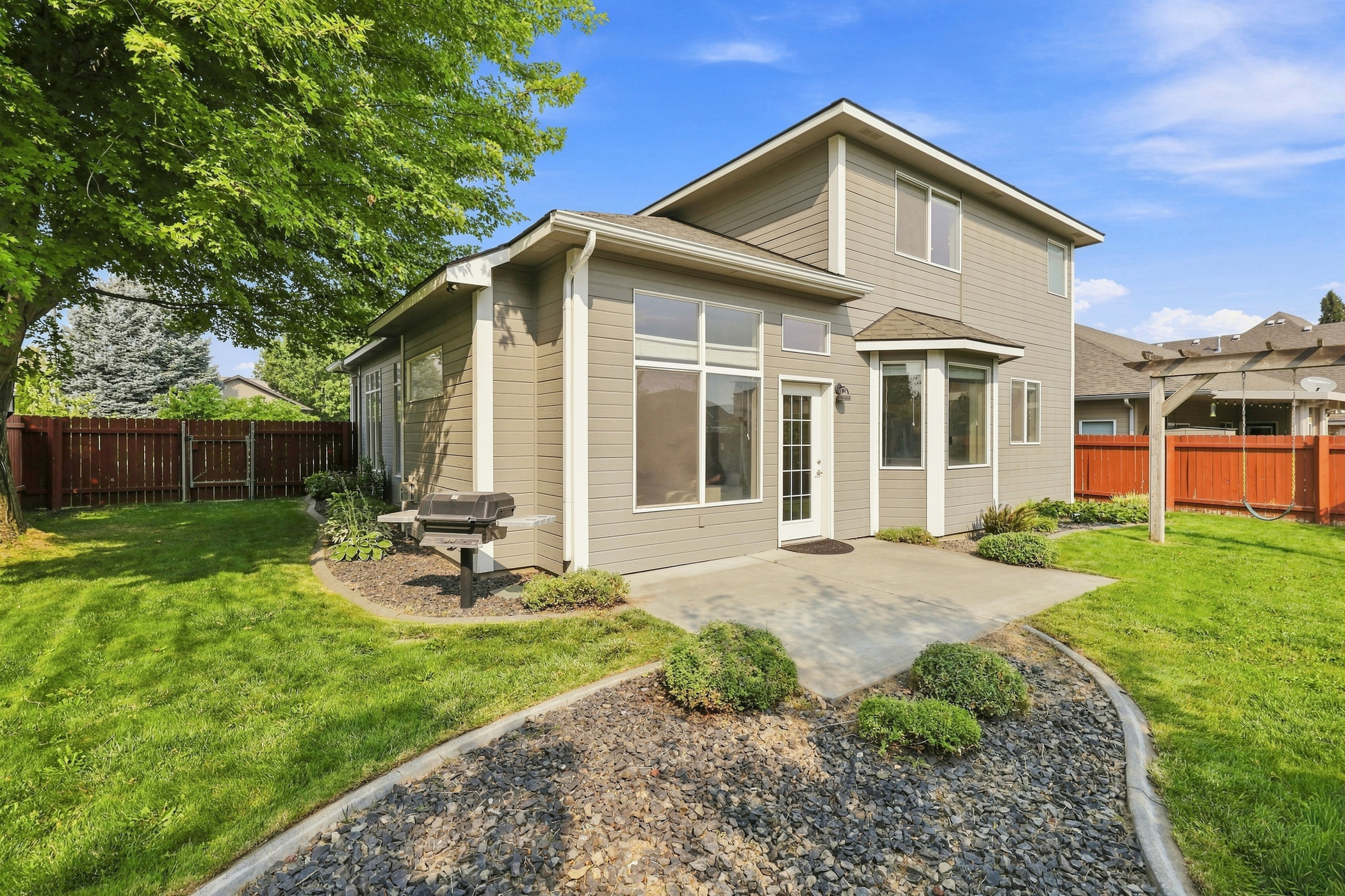  Light-Filled Richland Home - 物件實景