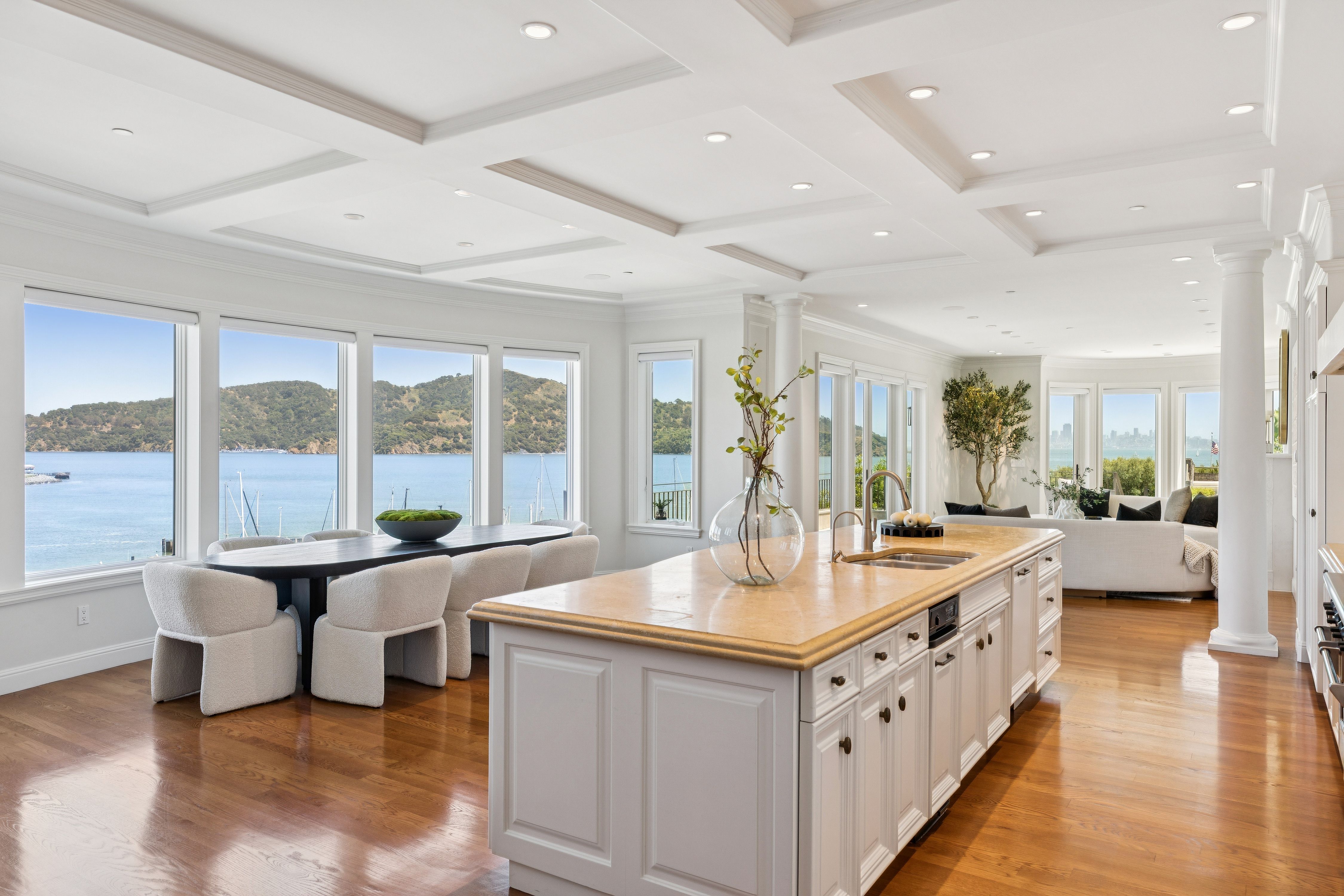  Corinthian Island Estate - 物件實景