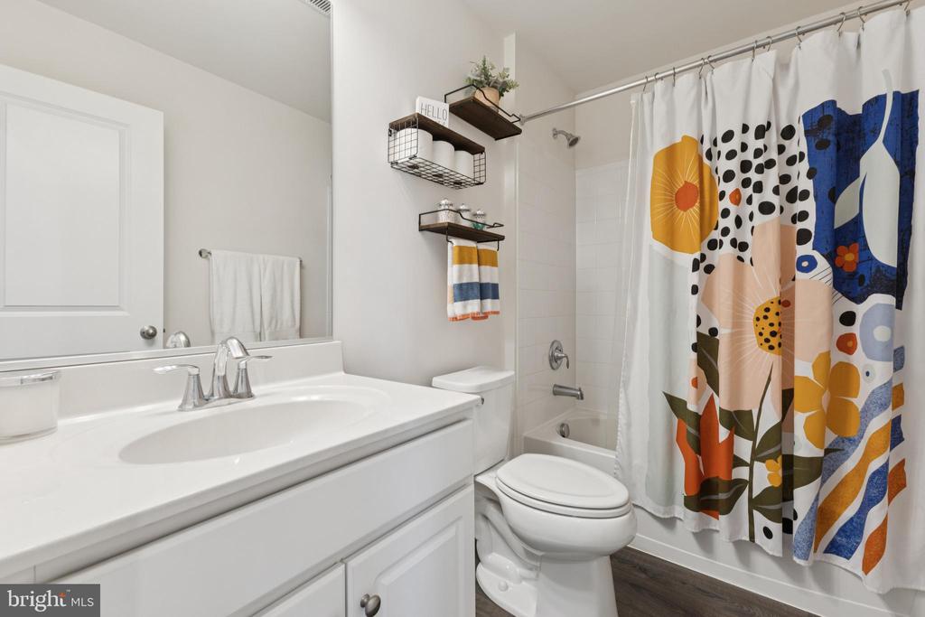 Alexandria, Virginia, 22306, United States, 3 Bedrooms Bedrooms, ,4 BathroomsBathrooms,Residential,For Sale,2019701