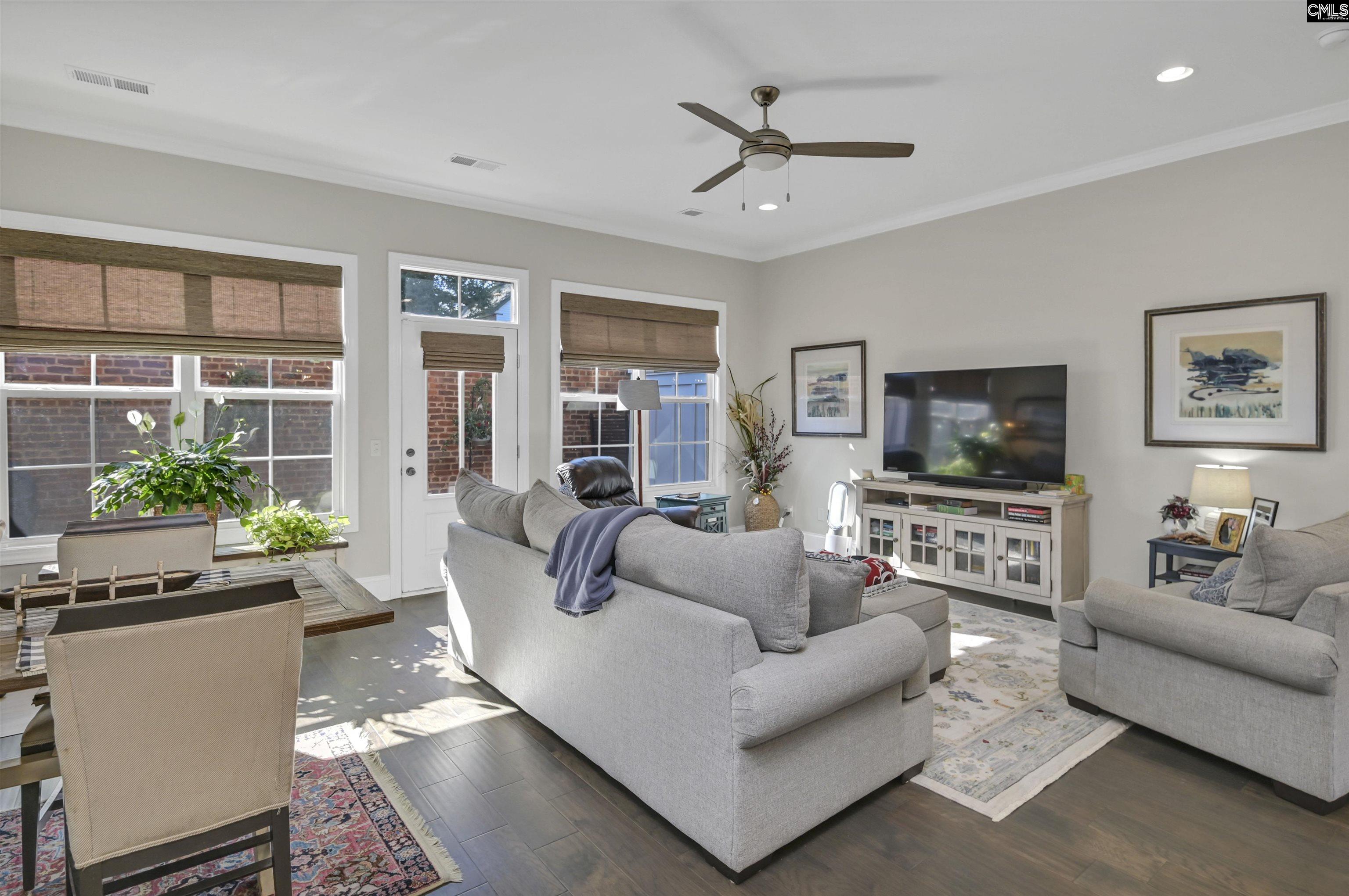 Columbia, South Carolina, 29201, United States, 3 Bedrooms Bedrooms, ,3 BathroomsBathrooms,Residential,For Sale,1971207