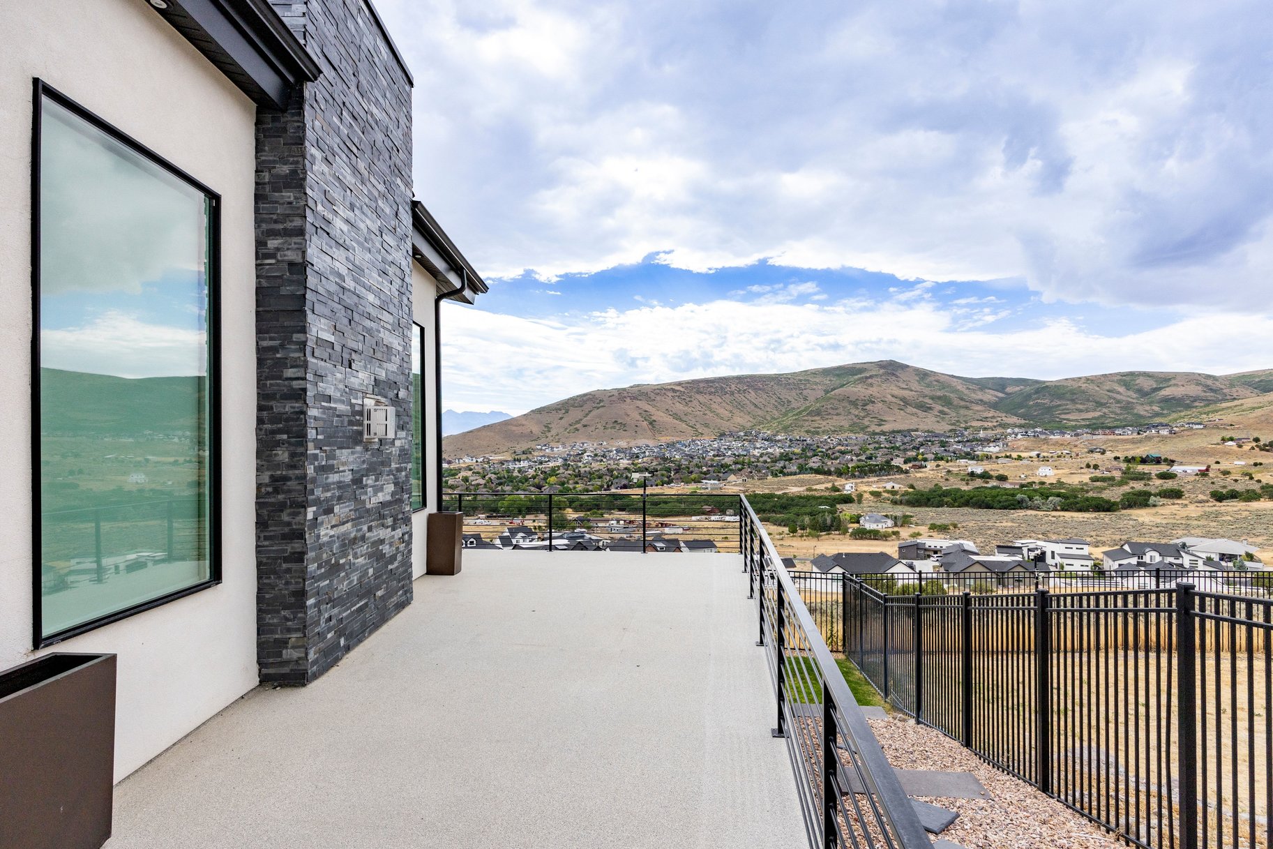  Modern Luxury with Unobstructed Views of Salt Lake Valley and Mountains - 物件實景