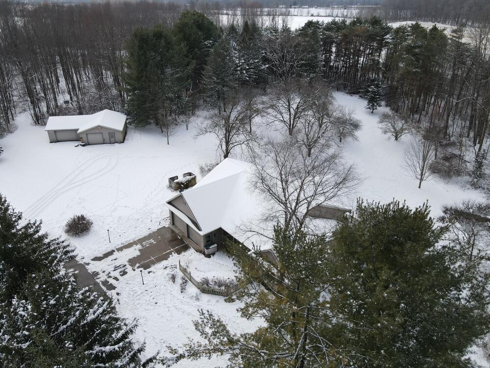 Portland, Michigan, 48875, United States, 5 Bedrooms Bedrooms, ,4 BathroomsBathrooms,Residential,For Sale,2002495