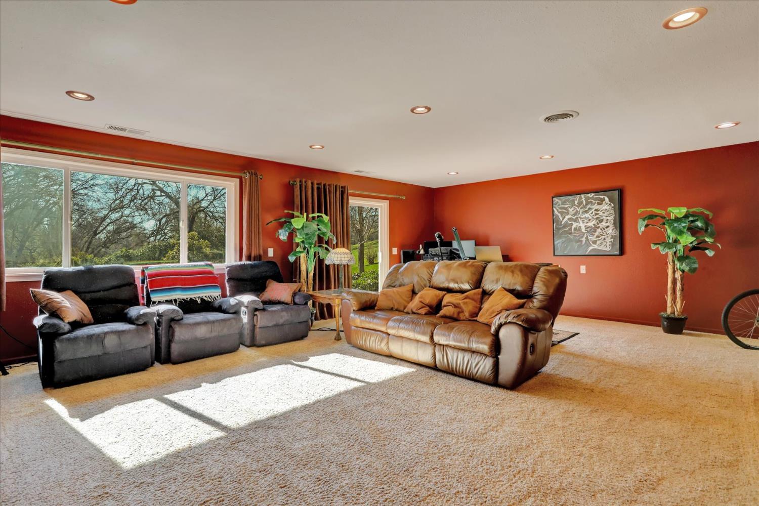 Grass Valley, California, 95949, United States, 4 Bedrooms Bedrooms, ,3 BathroomsBathrooms,Residential,For Sale,2015333