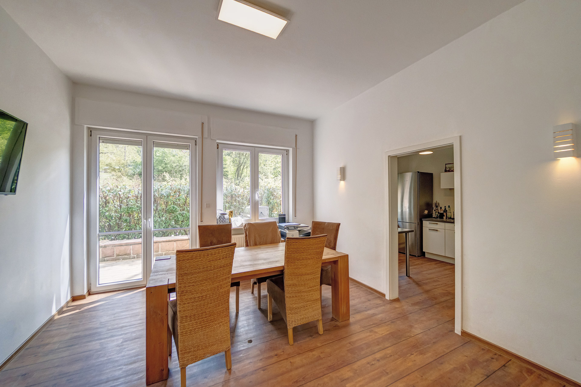  Spacious semi-detached house in an idyllic location - 物件實景