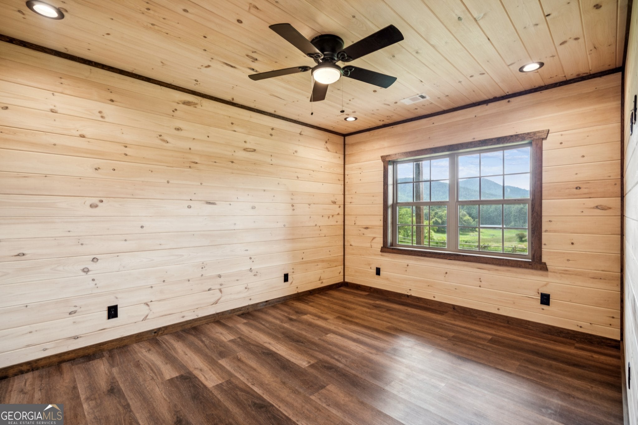 Morganton, Georgia, 30560, United States, 4 Bedrooms Bedrooms, ,3 BathroomsBathrooms,Residential,For Sale,1926928