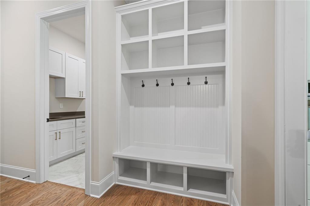 Gainesville, Georgia, 30506, United States, 4 Bedrooms Bedrooms, ,5 BathroomsBathrooms,Residential,For Sale,2008564