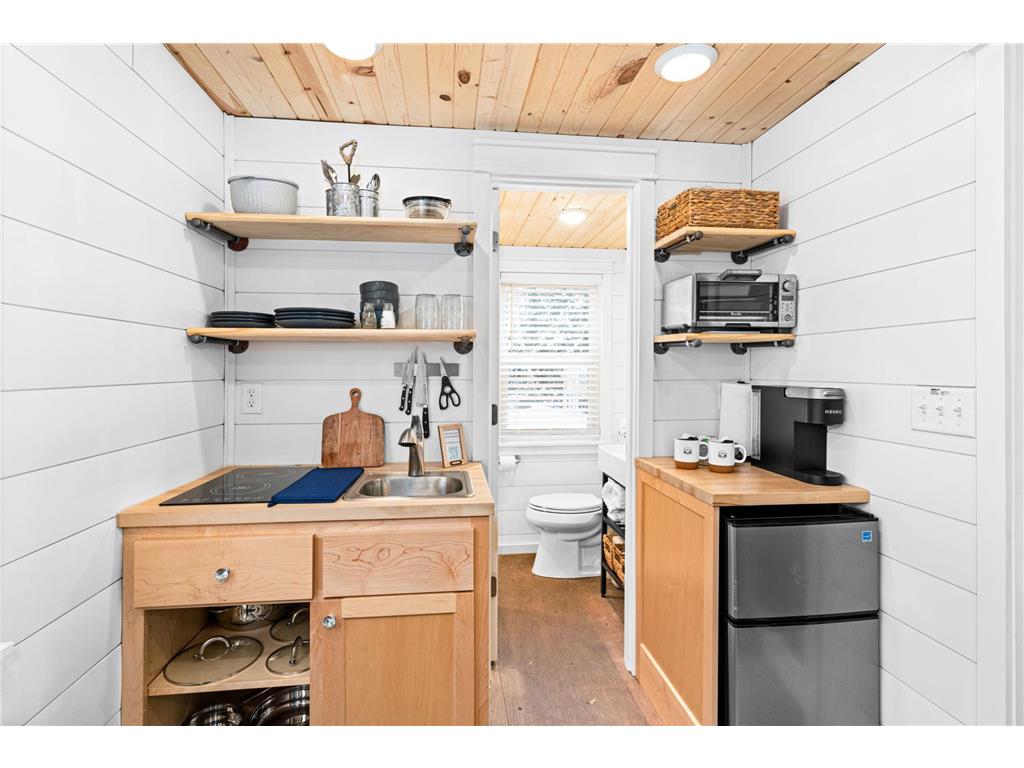 Nashwauk, Minnesota, 55769, United States, 4 Bedrooms Bedrooms, ,Residential,For Sale,1941977