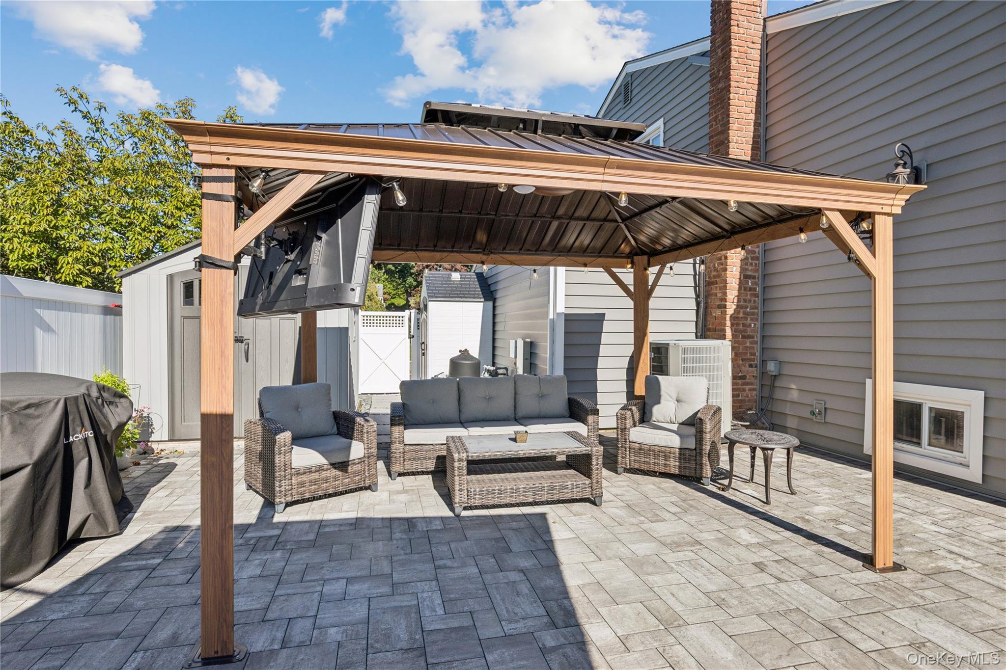  29 Voorhis Drive, Old Bethpage, NY, 11804 - 物件實景