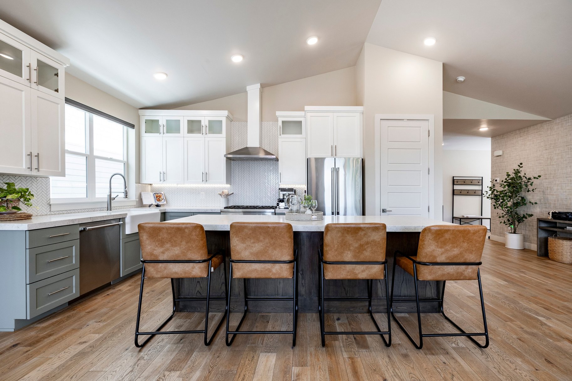  Custom Built, 2020, Amazing Finishes and Floor Plan - 物件實景