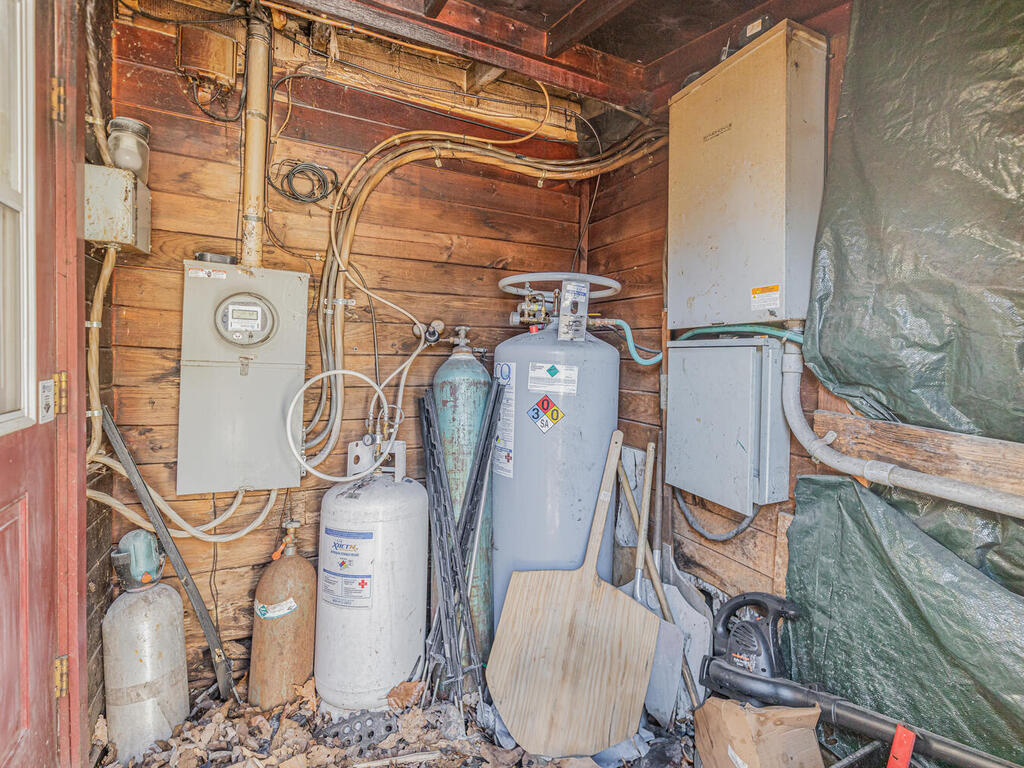 Middletown, New York, 12406, United States, ,1 BathroomBathrooms,Residential,For Sale,1976639