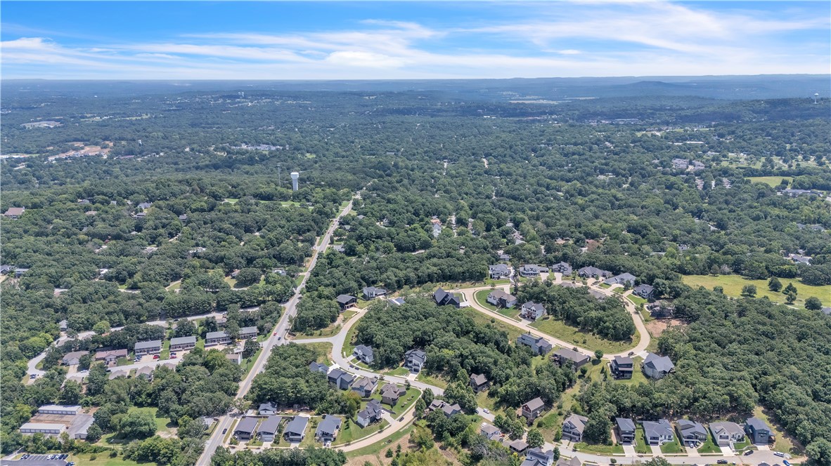 Fayetteville, Arkansas, 72703, United States, 4 Bedrooms Bedrooms, ,5 BathroomsBathrooms,Residential,For Sale,1902813