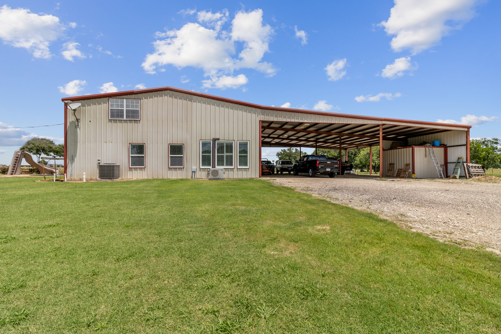 Mabank, Texas, 75147, United States, 2 Bedrooms Bedrooms, ,3 BathroomsBathrooms,Residential,For Sale,1989004