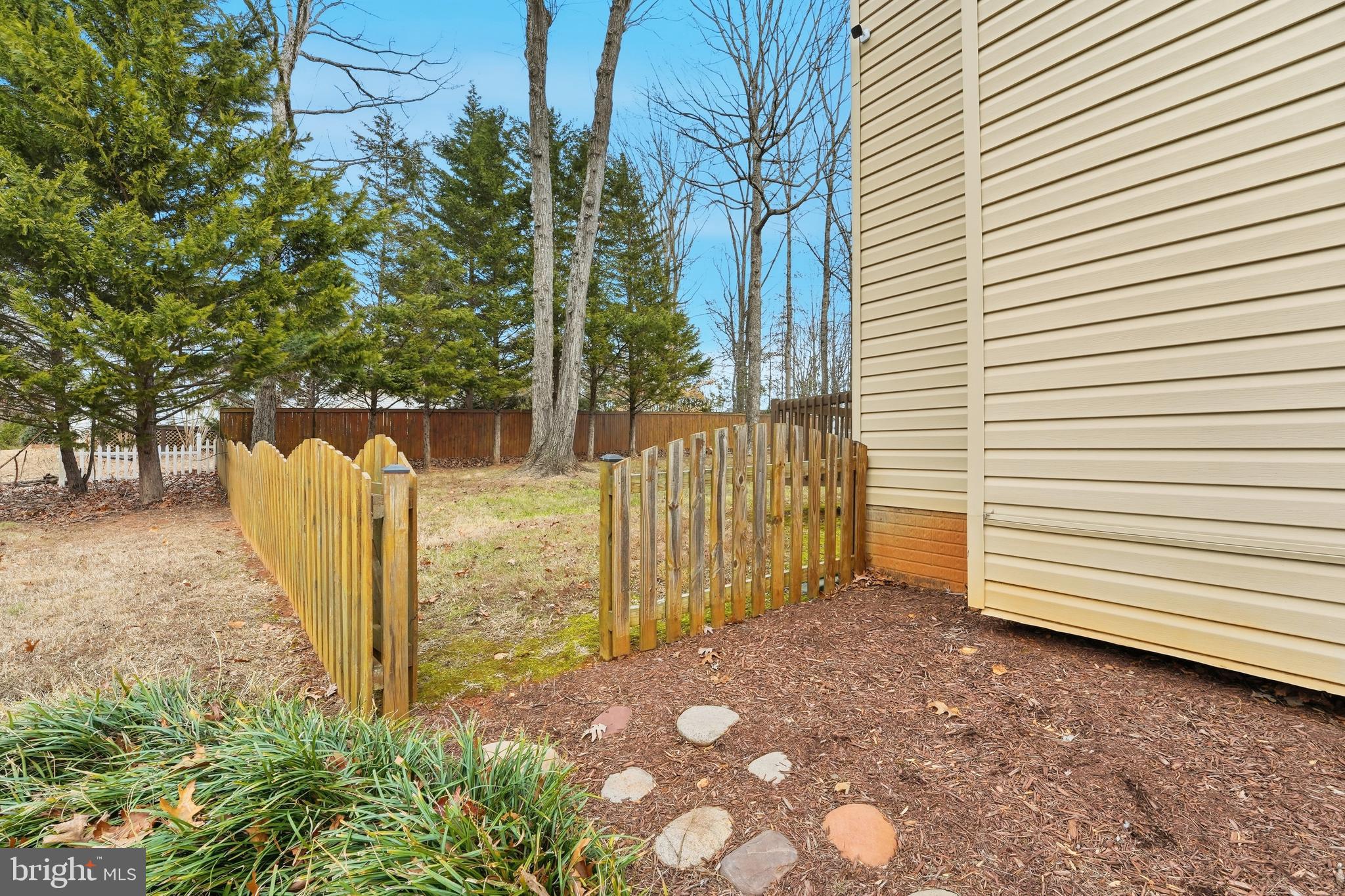 Rapidan, Virginia, 22733, United States, 3 Bedrooms Bedrooms, ,4 BathroomsBathrooms,Residential,For Sale,2010393