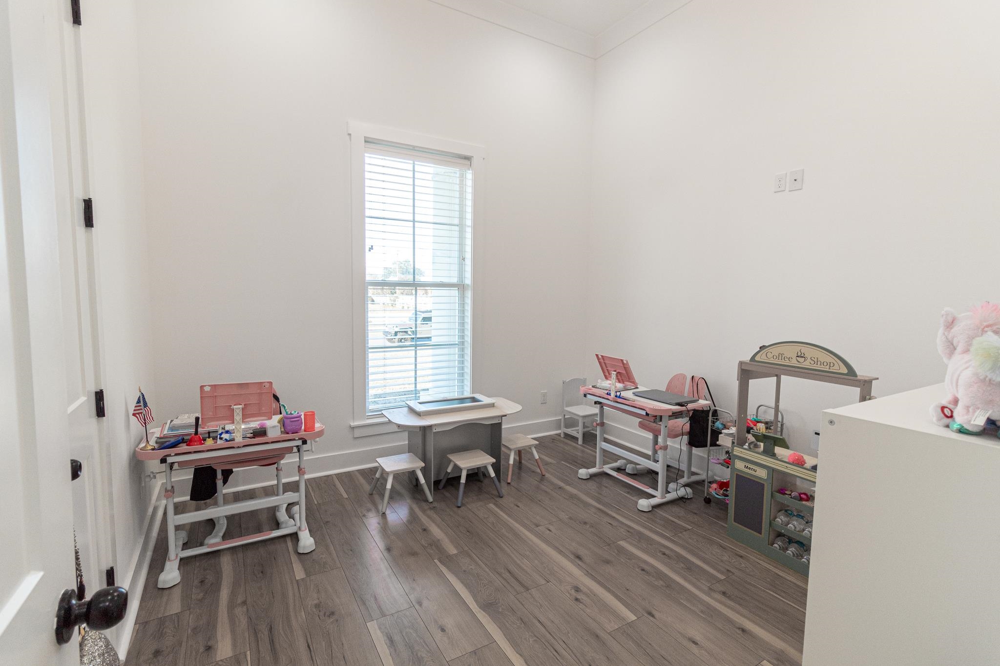 Lake Charles, Louisiana, 70605, United States, 4 Bedrooms Bedrooms, ,3 BathroomsBathrooms,Residential,For Sale,2000075