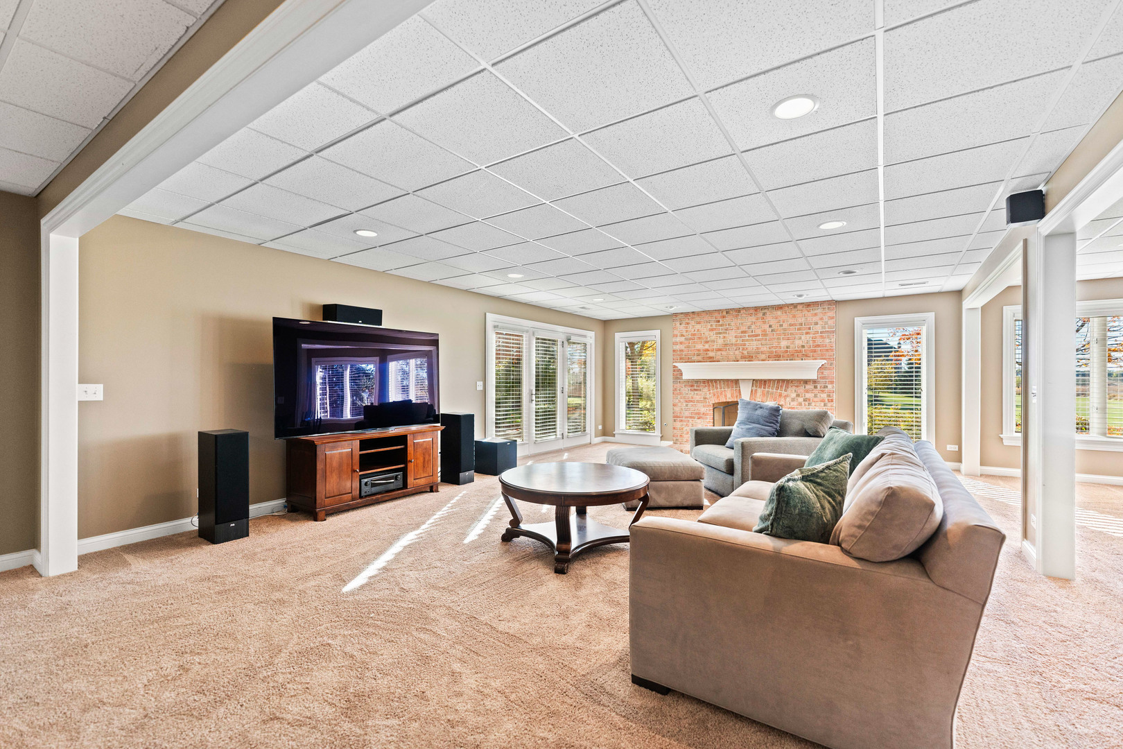 St. Charles, Illinois, 60175, United States, 5 Bedrooms Bedrooms, ,5 BathroomsBathrooms,Residential,For Sale,1989191