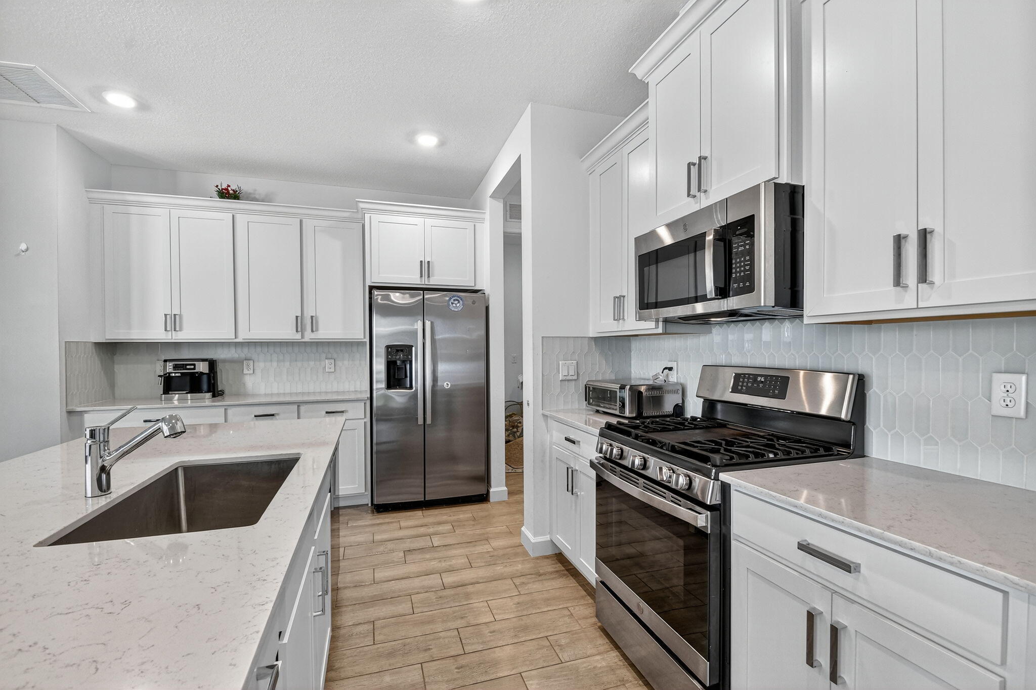 Loxahatchee, Florida, 33470, United States, 5 Bedrooms Bedrooms, ,4 BathroomsBathrooms,Residential,For Sale,1988065