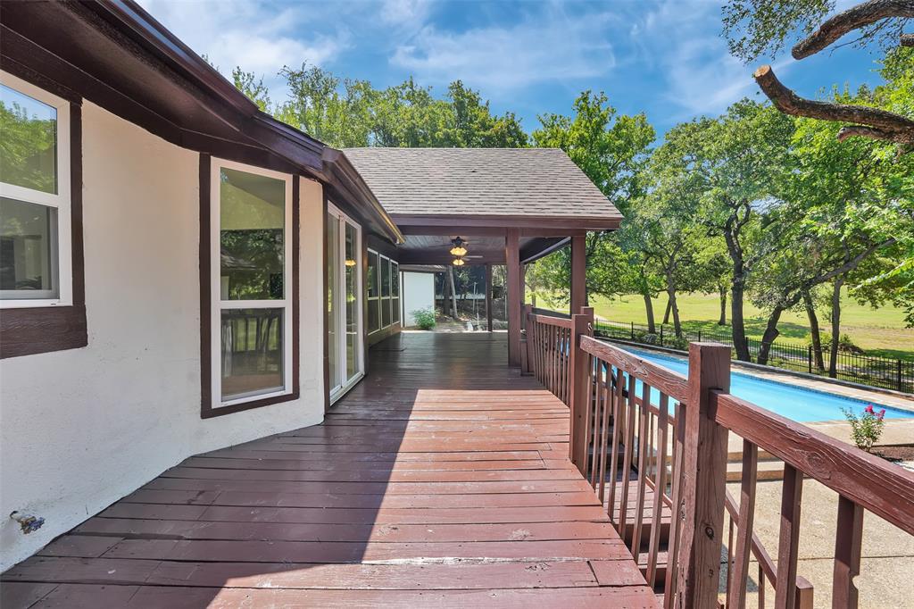 200 Silverleaf Drive, Fort Worth, Texas, 76112, United States, 5 Bedrooms Bedrooms, ,6 BathroomsBathrooms,Residential,For Sale,200 Silverleaf Drive,1618780