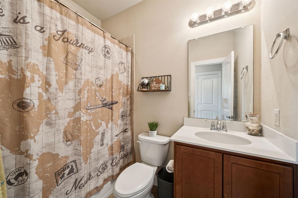 Rowlett, Texas, 75089, United States, 4 Bedrooms Bedrooms, ,4 BathroomsBathrooms,Residential,For Sale,1911433