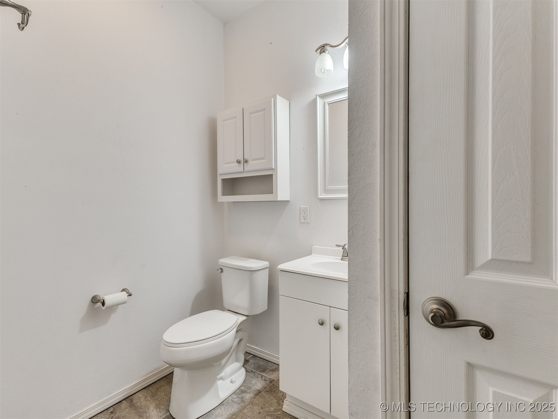 Mounds, Oklahoma, 74047, United States, 4 Bedrooms Bedrooms, ,4 BathroomsBathrooms,Residential,For Sale,1985246