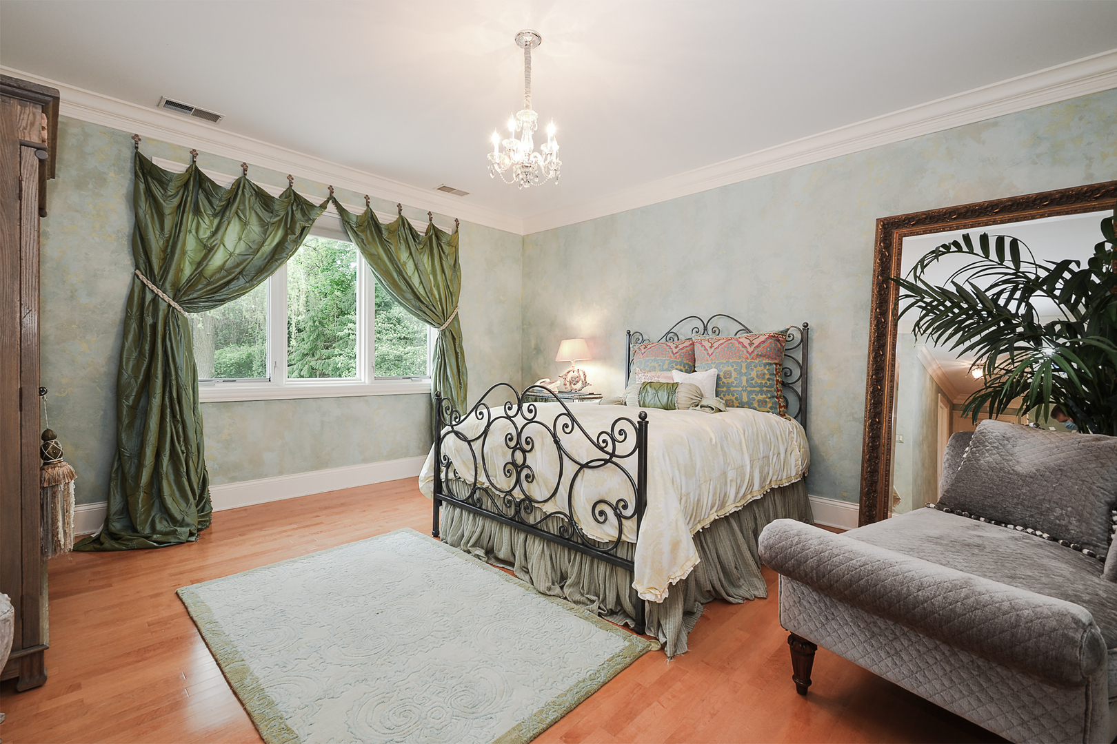 Inverness, Illinois, 60067, United States, 6 Bedrooms Bedrooms, ,10 BathroomsBathrooms,Residential,For Sale,1980609