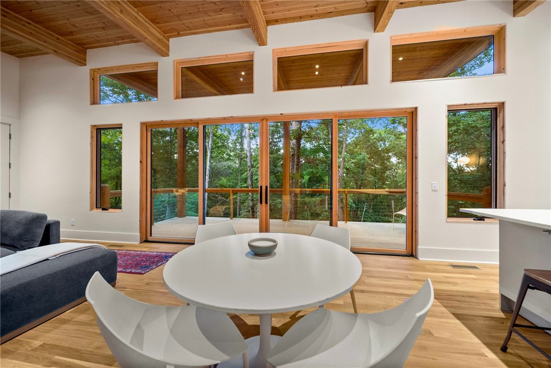Bella Vista, Arkansas, 72715, United States, 3 Bedrooms Bedrooms, ,4 BathroomsBathrooms,Residential,For Sale,1892067