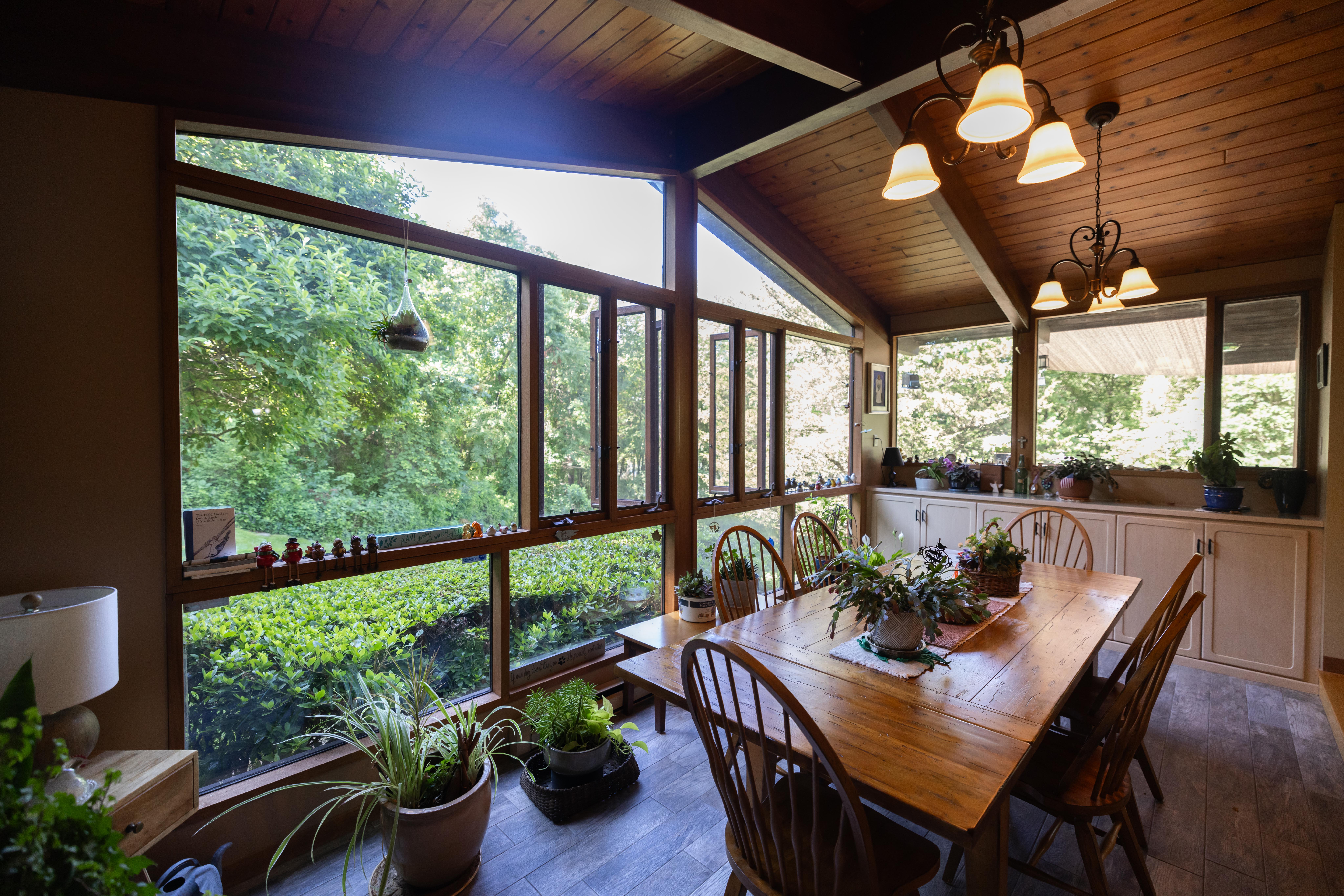 Southbridge, Massachusetts, 01550, United States, 5 Bedrooms Bedrooms, ,3 BathroomsBathrooms,Residential,For Sale,1974203