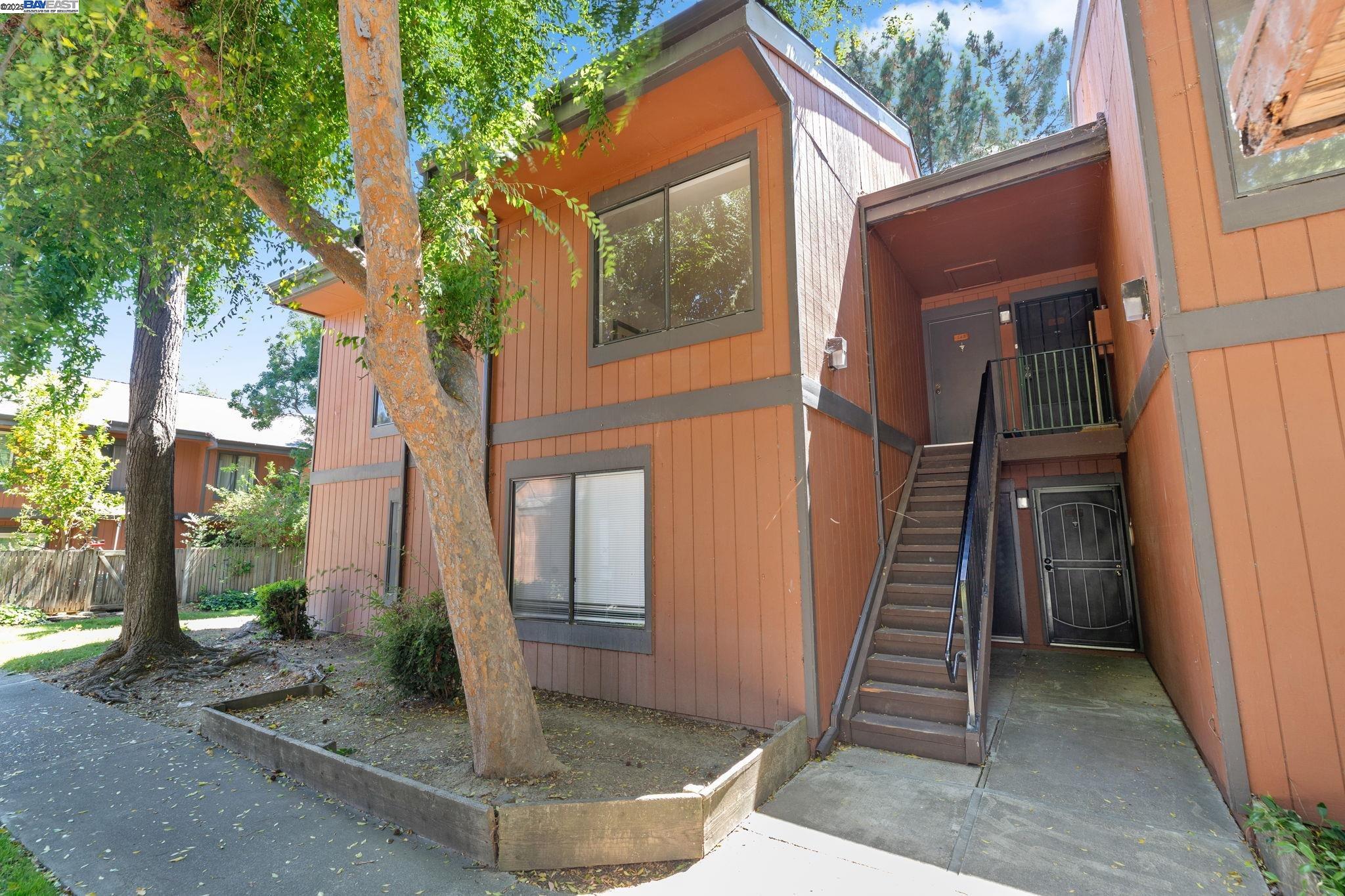 Fremont, California, 94536, United States, 3 Bedrooms Bedrooms, ,2 BathroomsBathrooms,Residential,For Sale,1906498