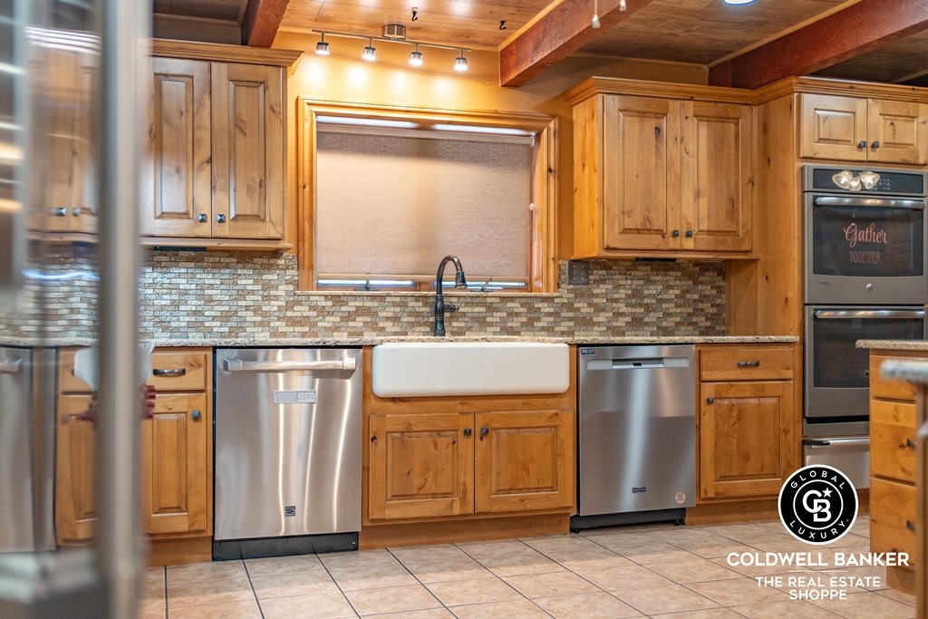 Garden City, Kansas, 67846, United States, 4 Bedrooms Bedrooms, ,Residential,For Sale,2003039