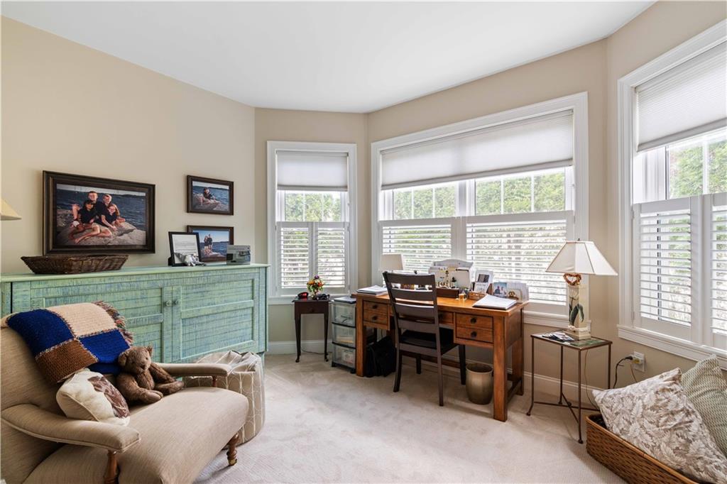 Tiverton, Rhode Island, 02878, United States, 2 Bedrooms Bedrooms, ,2 BathroomsBathrooms,Residential,For Sale,1928076