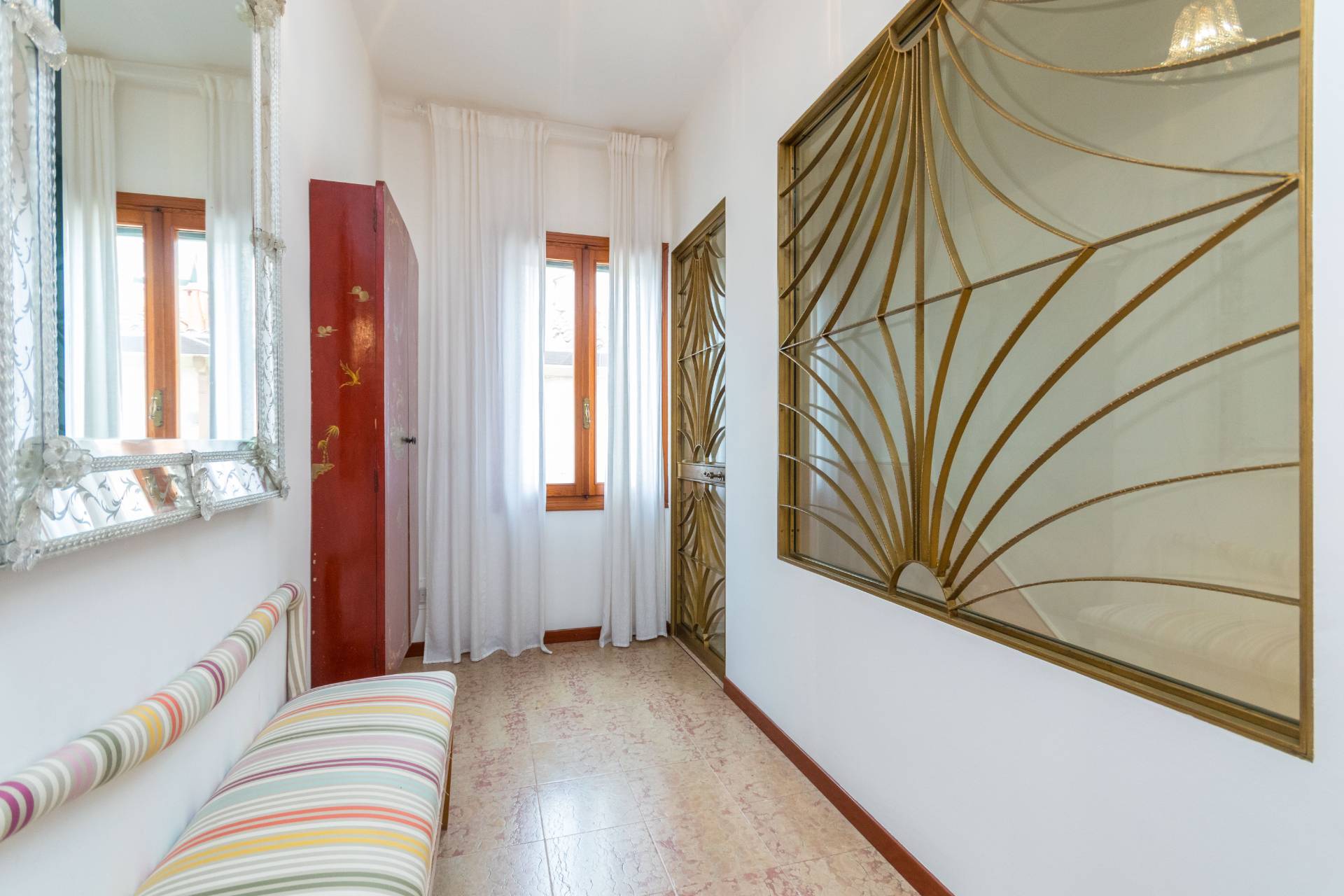 Venezia, Venezia, 30100, IT, 4 Bedrooms Bedrooms, ,2 BathroomsBathrooms,Residential,For Sale,1786336
