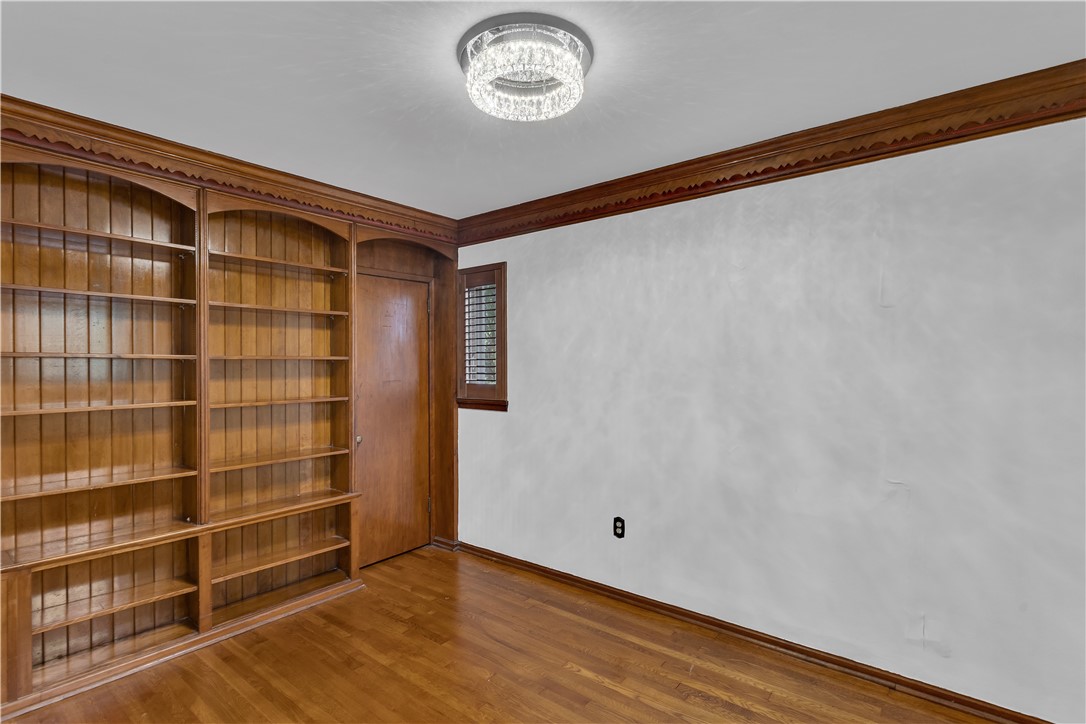 Point Breeze, Pennsylvania, 15208, United States, 4 Bedrooms Bedrooms, ,4 BathroomsBathrooms,Residential,For Sale,1990871