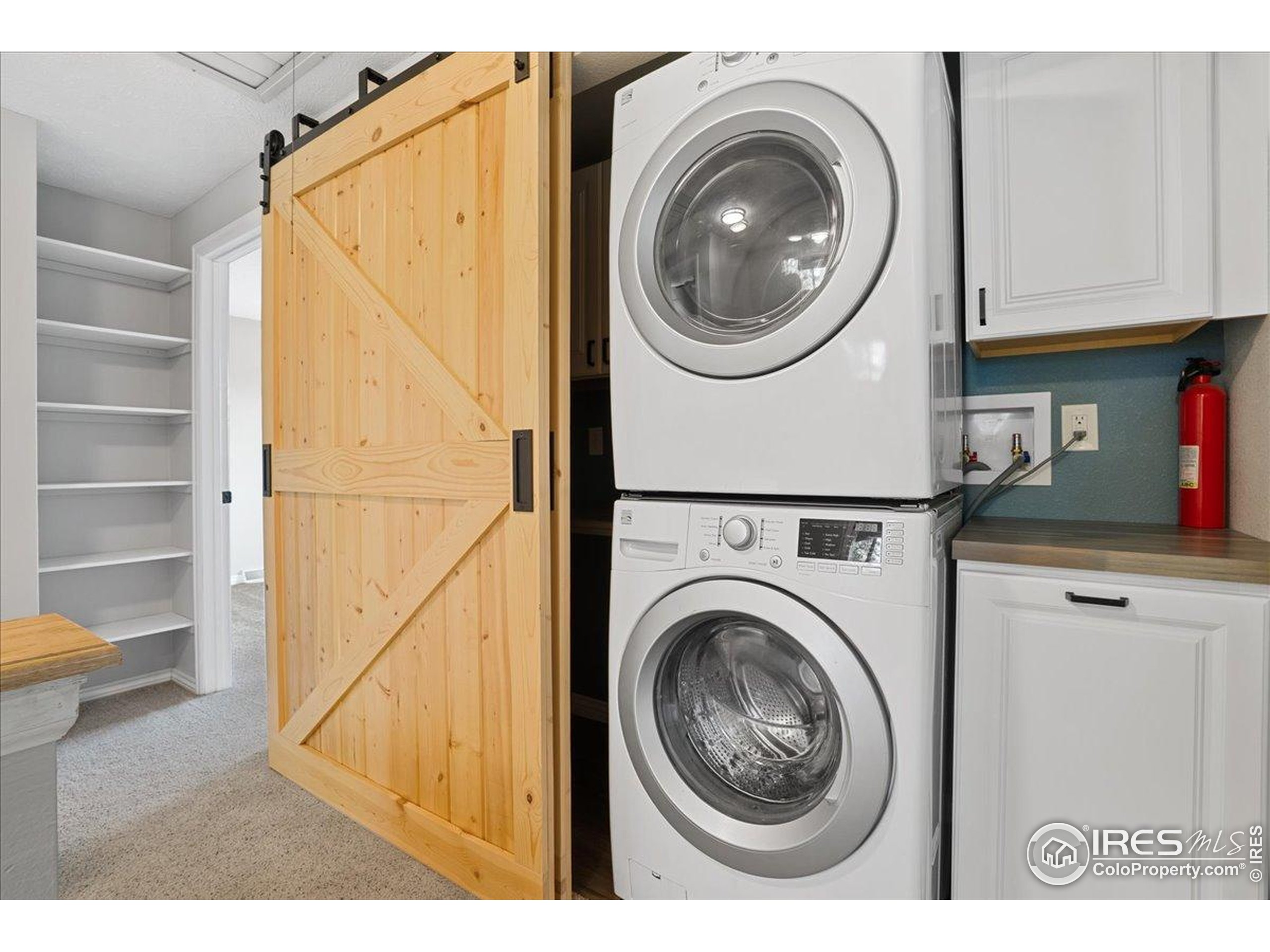 Longmont, Colorado, 80504, United States, 5 Bedrooms Bedrooms, ,1 BathroomBathrooms,Residential,For Sale,1933238