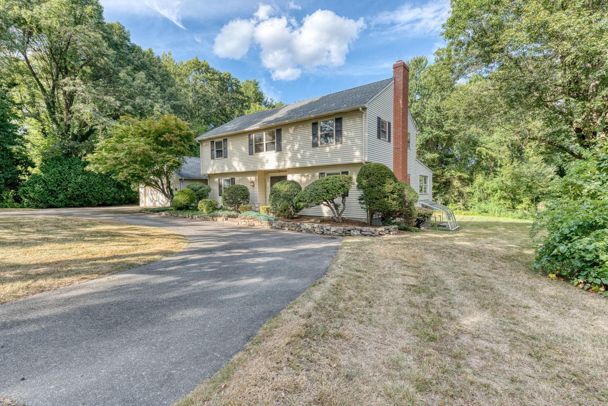 Wethersfield, Connecticut, 06109, United States, 4 Bedrooms Bedrooms, ,3 BathroomsBathrooms,Residential,For Sale,1935230