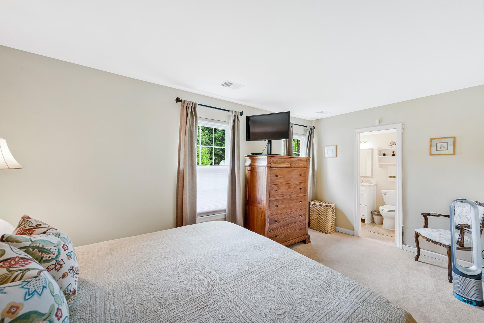 Bowie, Maryland, 20716, United States, 4 Bedrooms Bedrooms, ,2 BathroomsBathrooms,Residential,For Sale,2048193