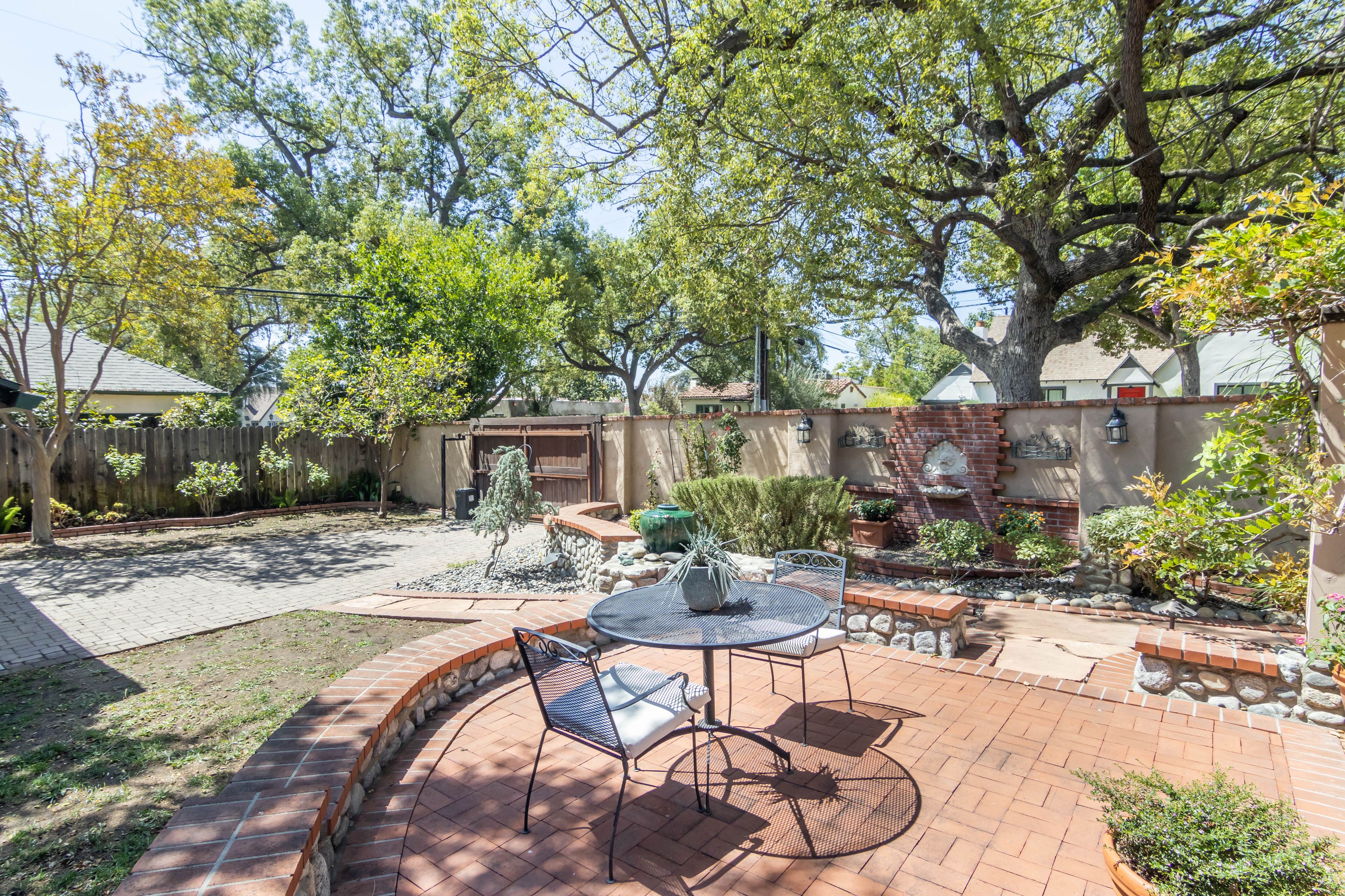  Charming 1929 English Revival on a Premier Pasadena Corner Lot - 物件實景