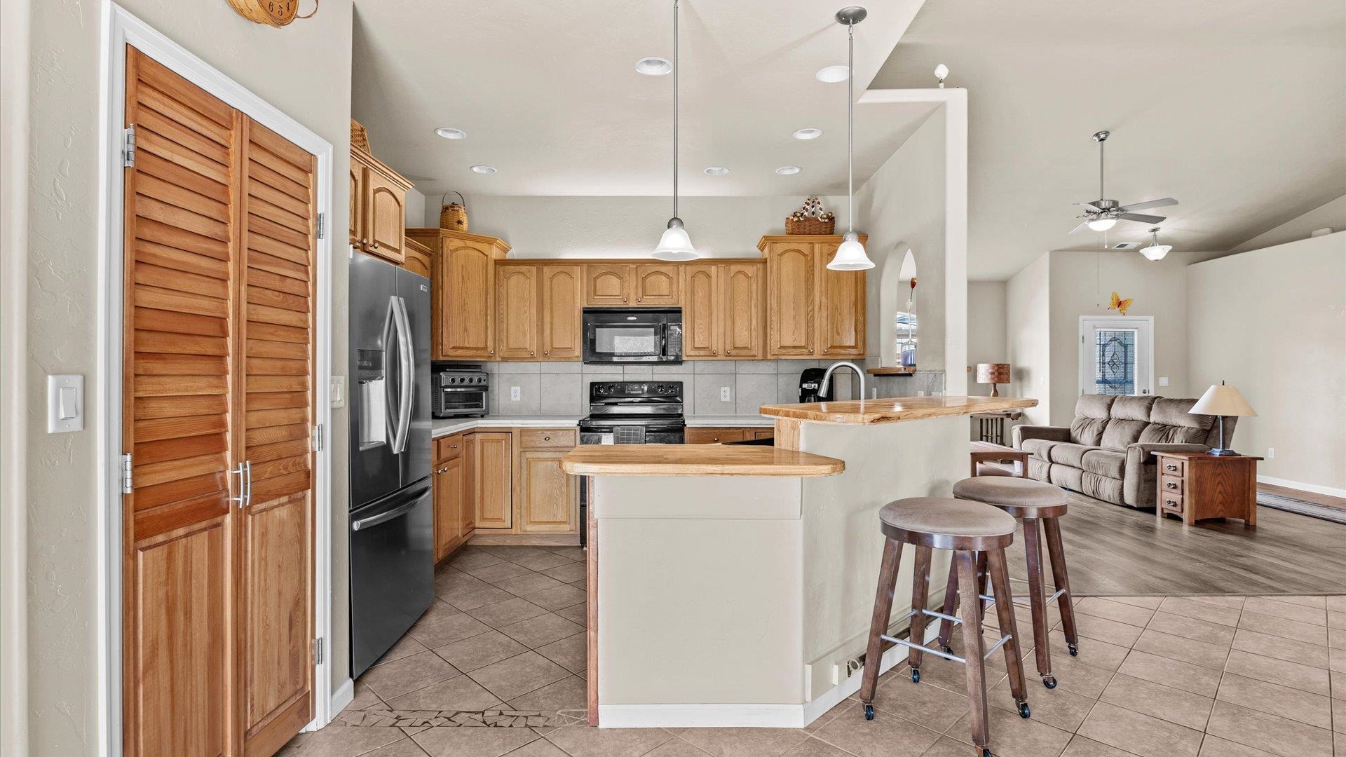 Grand Junction, Colorado, 81504, United States, 4 Bedrooms Bedrooms, ,2 BathroomsBathrooms,Residential,For Sale,1932359