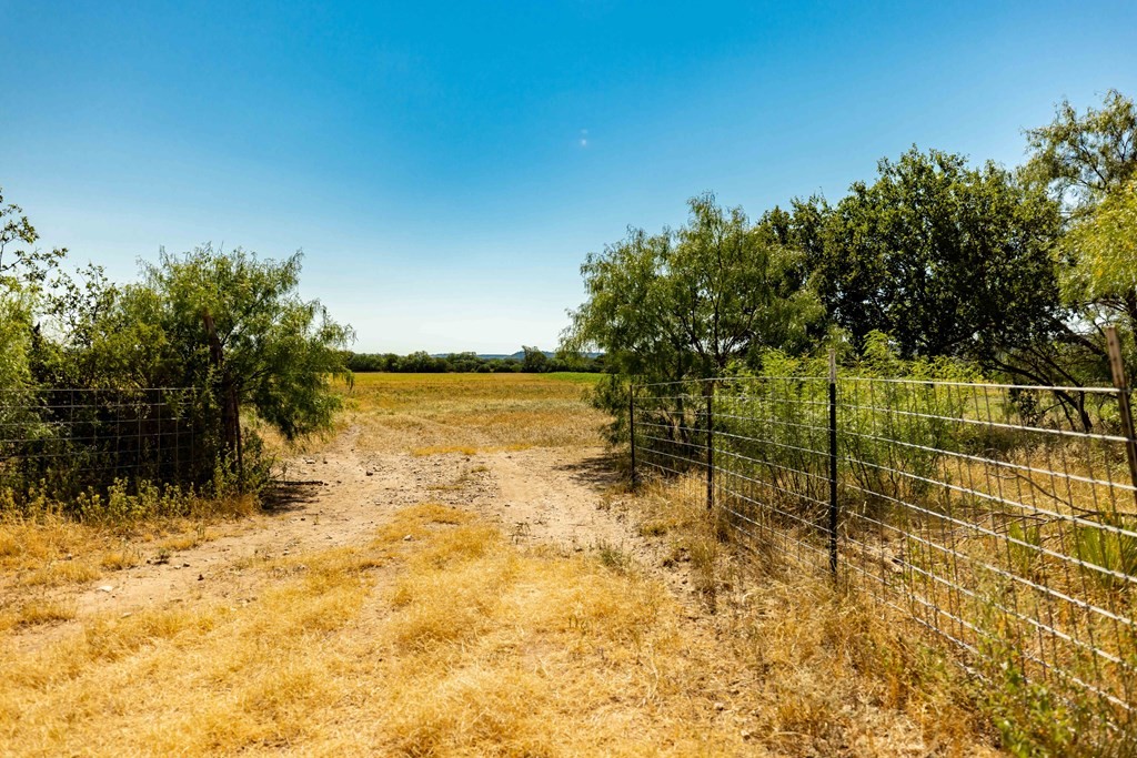 Doss, Texas, 78618, United States, ,Residential,For Sale,1830558