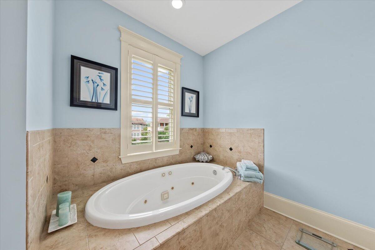 Mount Pleasant, South Carolina, 29466, United States, 4 Bedrooms Bedrooms, ,4 BathroomsBathrooms,Residential,For Sale,1838188