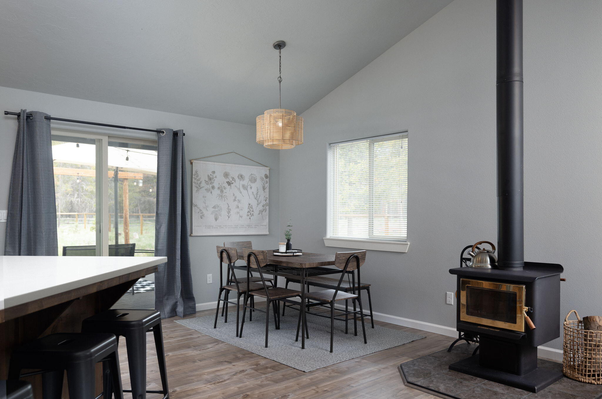 Bend, Oregon, 97707, United States, 3 Bedrooms Bedrooms, ,2 BathroomsBathrooms,Residential,For Sale,1847300